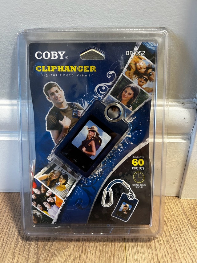 COBY CLIPHANGER DIGITAL PHOTO VIEWER