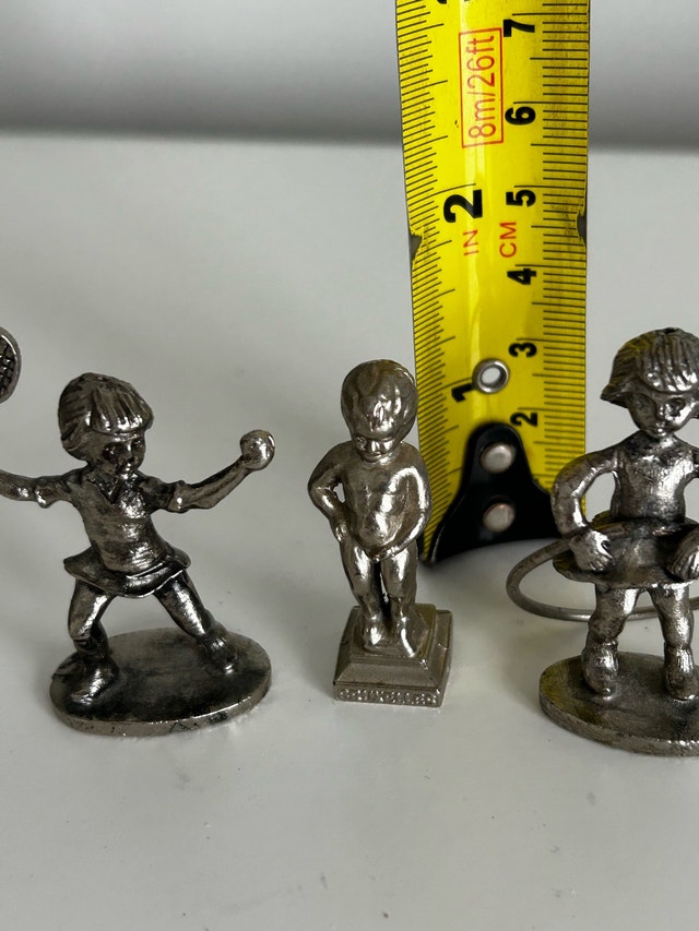 Small metal figurines: Tennis Player Girl and Girl with a hoop - photo 2
