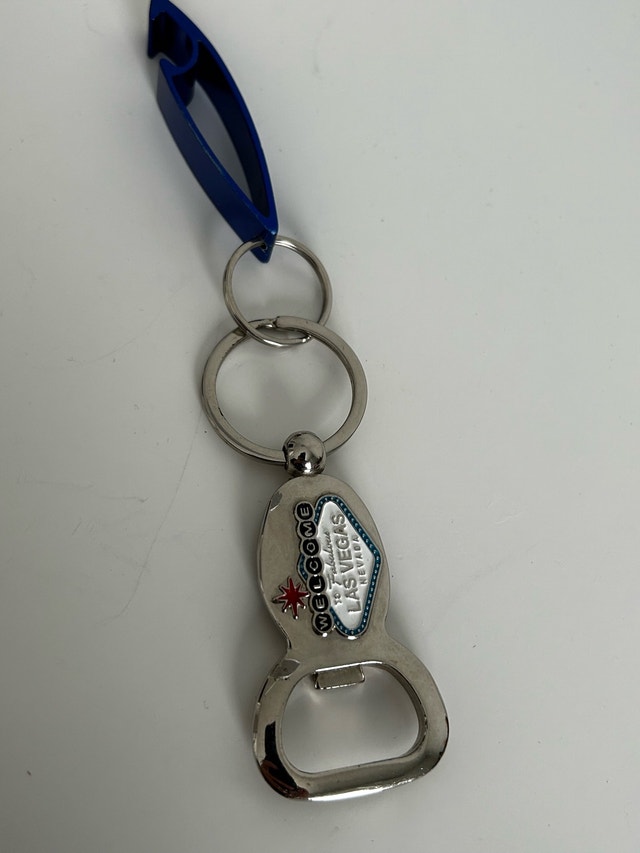 Las Vegas Bottle Opener Keychain Nevada Souvenir Welcome Sign - photo 2