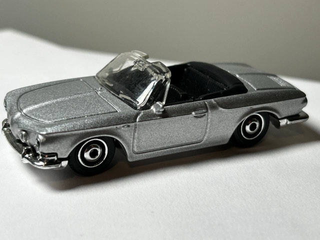Matchbox MB883 2012 Volkswagen Type 34 Karmann Ghia silver black
