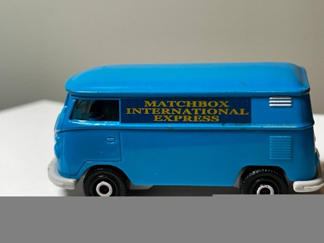 Matchbox - Volkswagen Delivery Van MB405 Mattel 2018 - photo 2