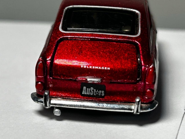 Maisto 1967 Volkswagen 1600 Fastback - photo 5