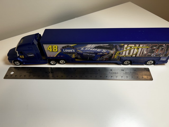 Jimmie Johnson #48 Lowe's Racing NASCAR 1/64 Hauler - photo 2