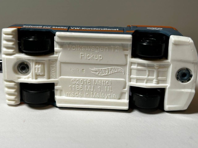 Hot Wheels Volkswagen T2 Pickup, blue/grey - photo 5