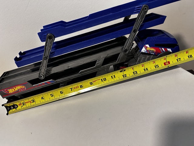 Hot Wheels Car Carrier - photo 2
