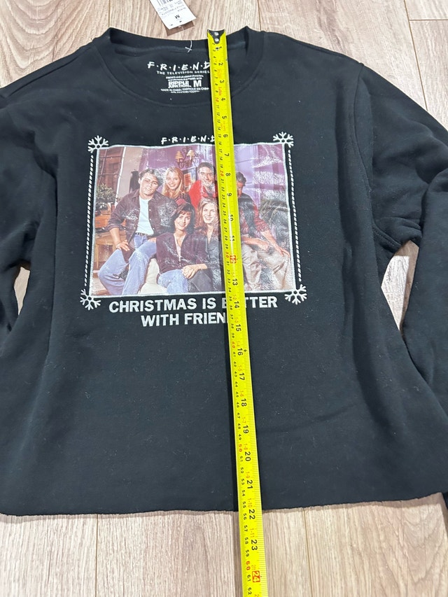 Ripple Junction Friends Christmas Sweatshirt - photo 3