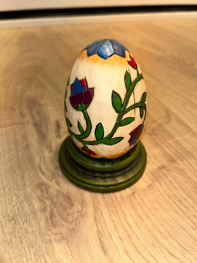 2004 Jim Shore Heartwood Creek Floral Vine Design Egg 3 1/2”