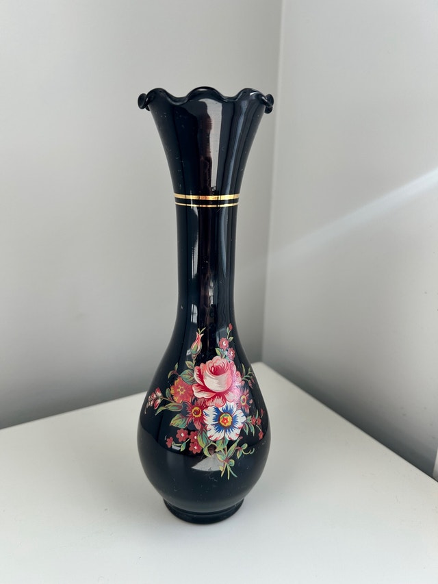BLACK VASE WITH FLORAL SCENE MADE IN TAIWAN