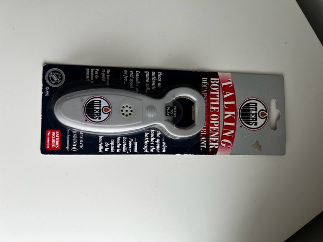NHL TALKING BOTTLE OPENER OILERS