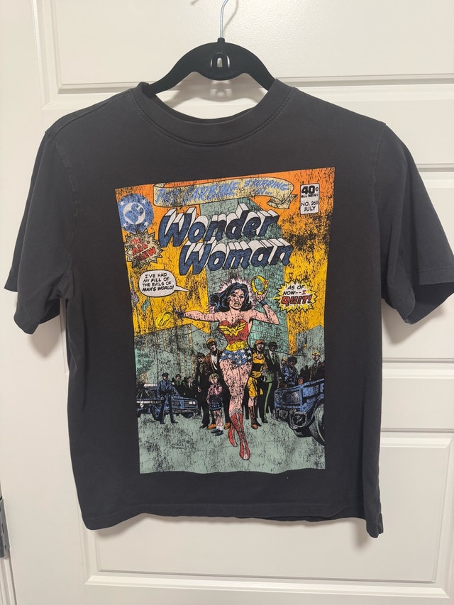 H&M Women's Retro Wonder Woman T-Shirt