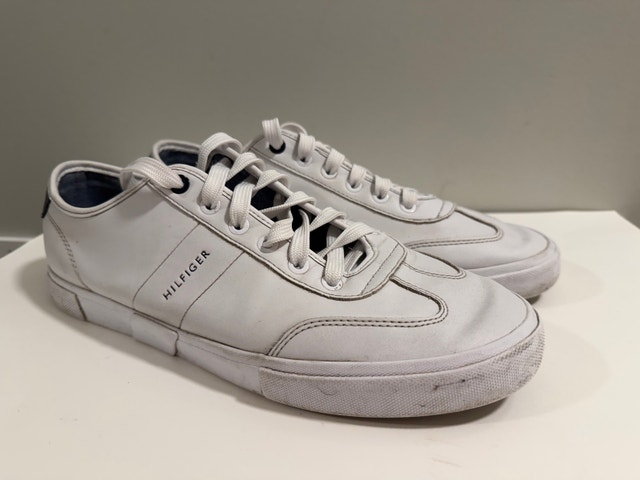 Tommy Hilfiger Mens Pandora2 Sneaker size 9.5.