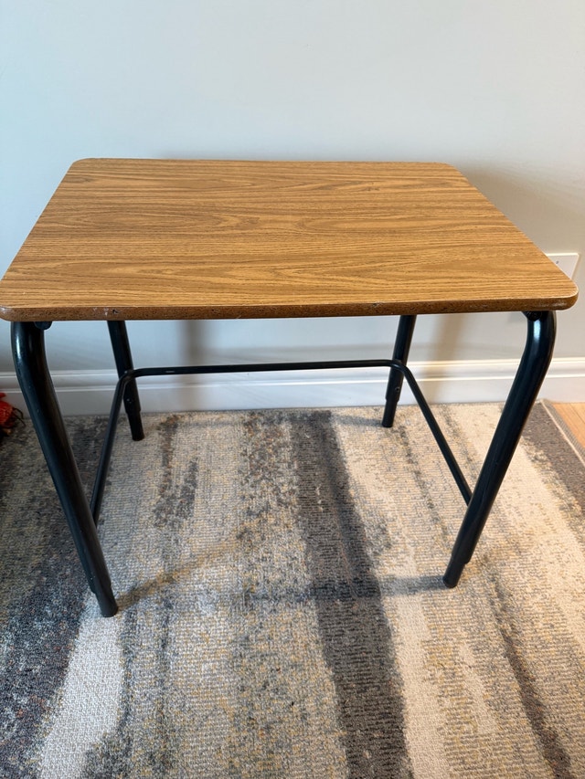 Student Table Student Desk, 18" x 24", Rectangle, 22"-31" High - photo 2