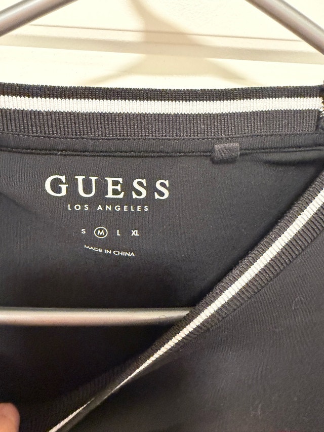GUESS Los Angeles Men’s Black Graphic T-Shirt – Size M - photo 2