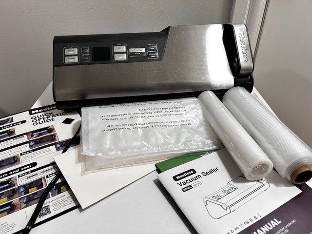 Mesliese Vacuum Sealer. Used like New