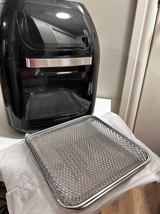 Chefman Multi-Function Digital Air Fryer. New