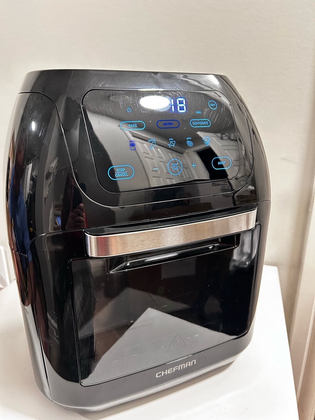 Chefman Multi-Function Digital Air Fryer. New - photo 3