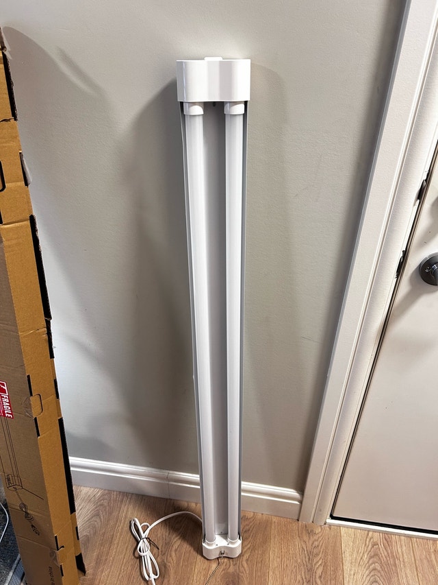 LED Shop Light - New - photo 3