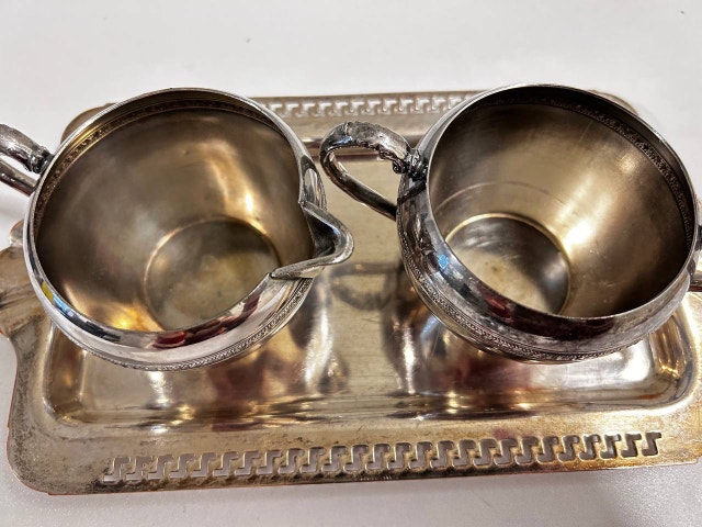 Free Shipping! Viking Plate Creamer Sugar Set - photo 4