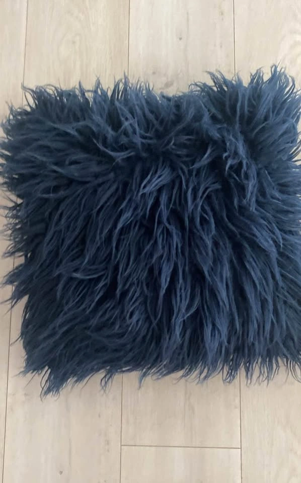 Navy Fur Pillow & Embroidered Bunny Pillow - photo 2