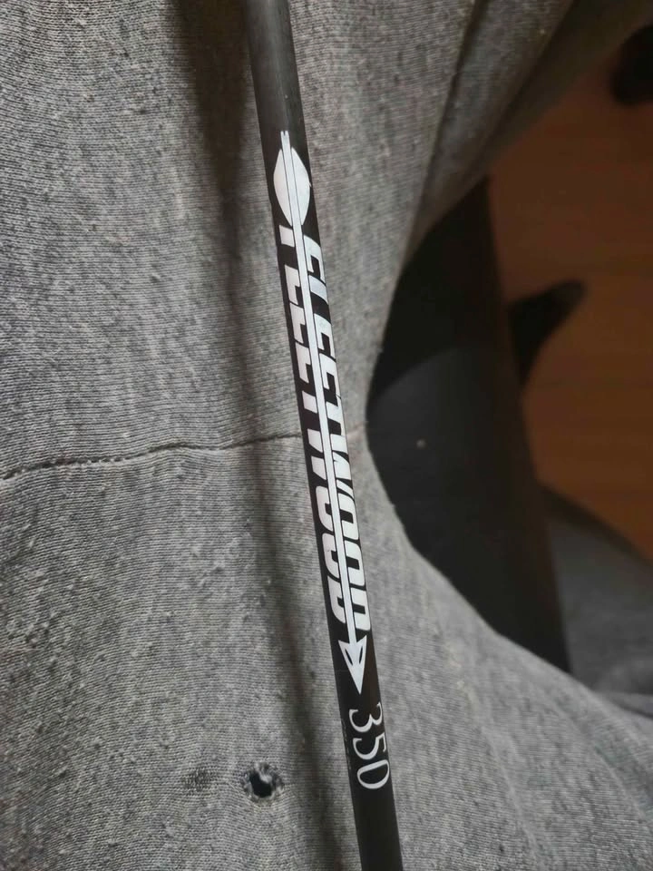 1 Carbon Arrow - 350 Grain, 30 Inch Draw - photo 2