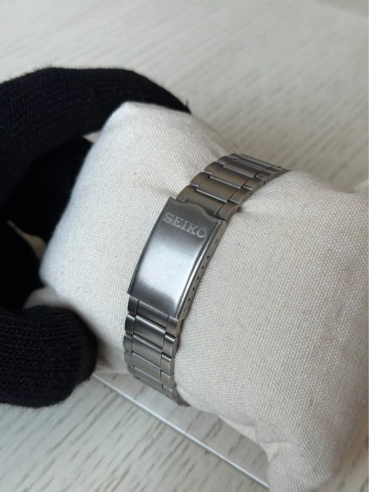 Seiko 5 Automatic Men’s Watch – Silver Dial (7S26) - photo 4