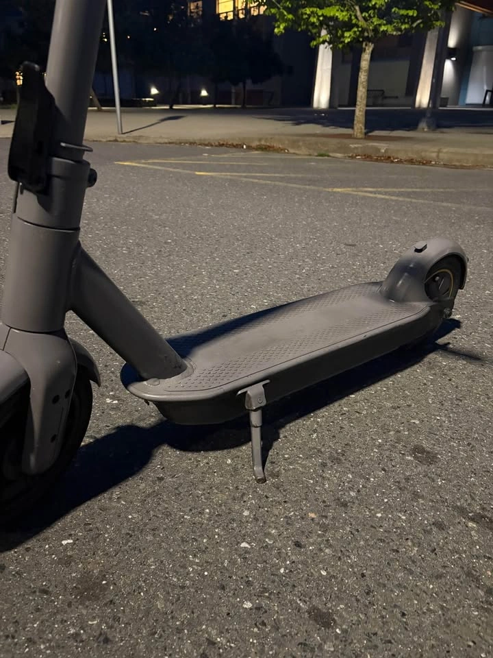 Ninebot Max G30 e-scooter - photo 2