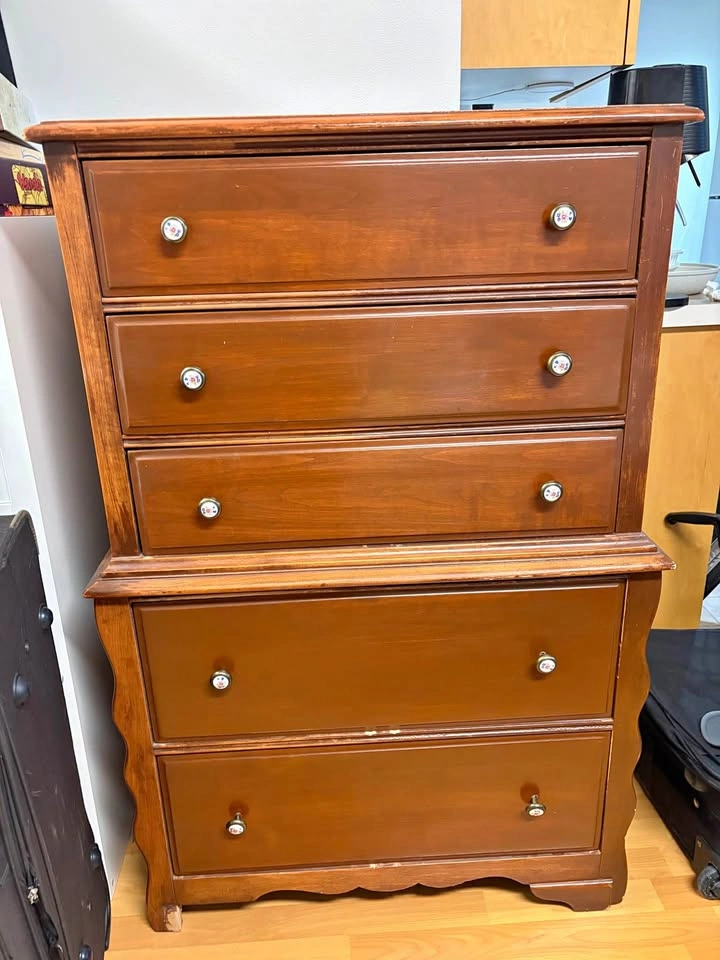 Vintage Middlesex Furniture Co. Solid Wood 5-Drawer Tallboy Dres