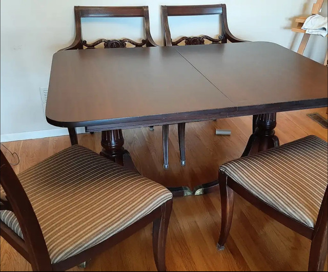 Elegant dining set