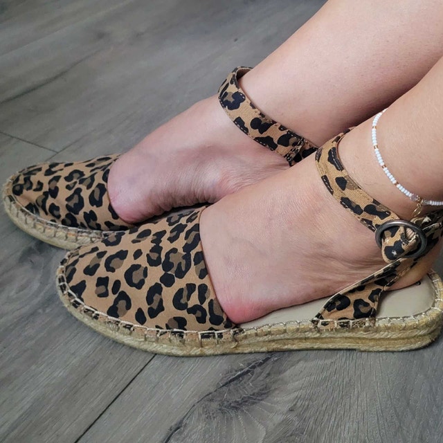Women's Animal Print Memory Foam Sandals - photo 5