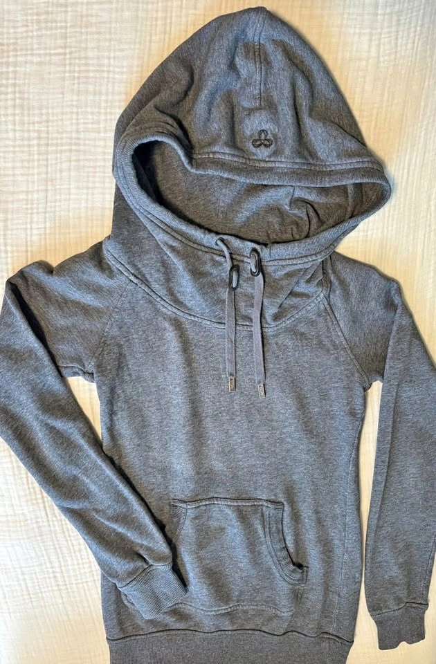 TNA Aritzia XXS Pre-Teen/Teen Girl Scuba Neck Grey Hoodie