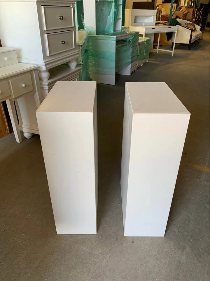 Set of White Pedestals - photo 3