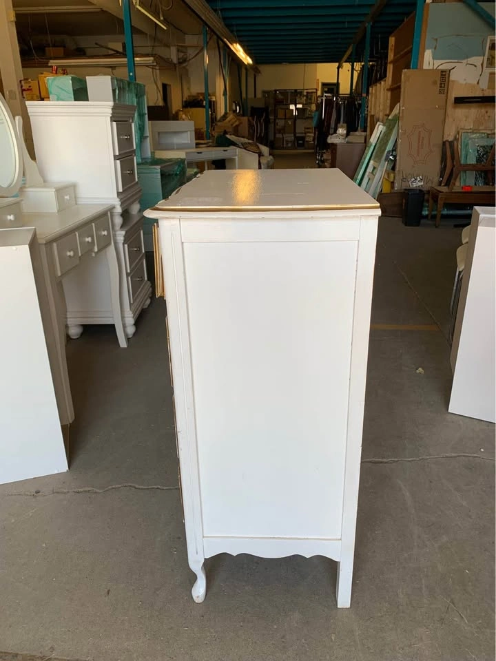 White Gold Vintage Dresser - photo 4