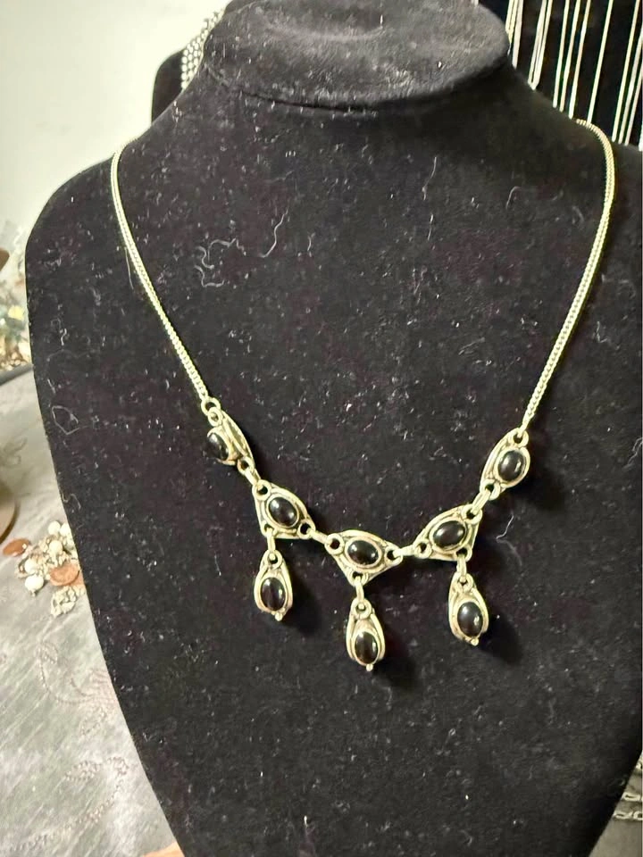 Beautiful VTG Sterling & Black Onyx Necklace
