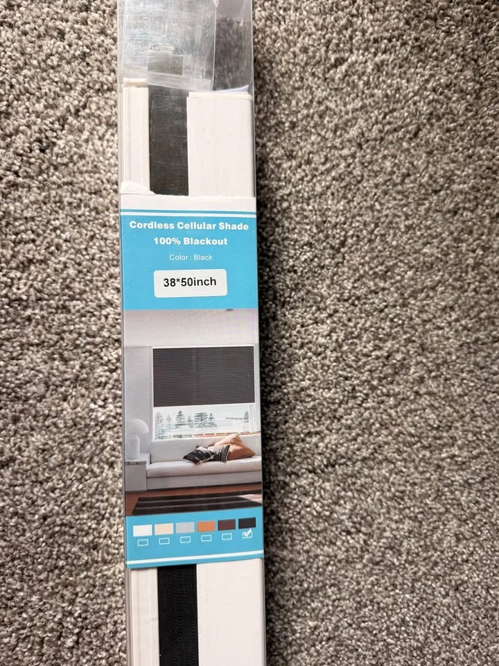 Honeycomb cordless cellular shade 38x50 - photo 2