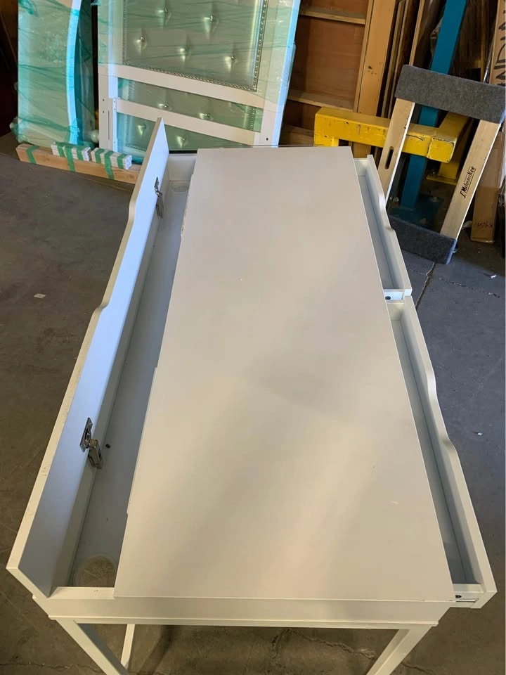 Modern White Desk w/ Drawers & USB Hub - photo 5