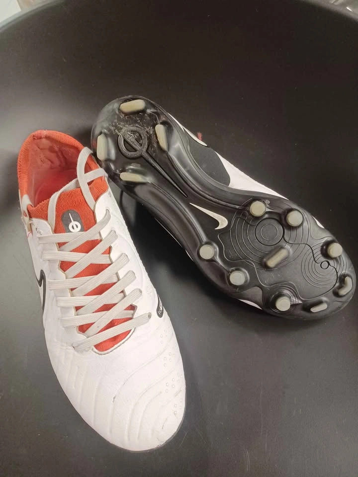 Nike Tiempo Soccer Cleats Size US 4 - photo 3