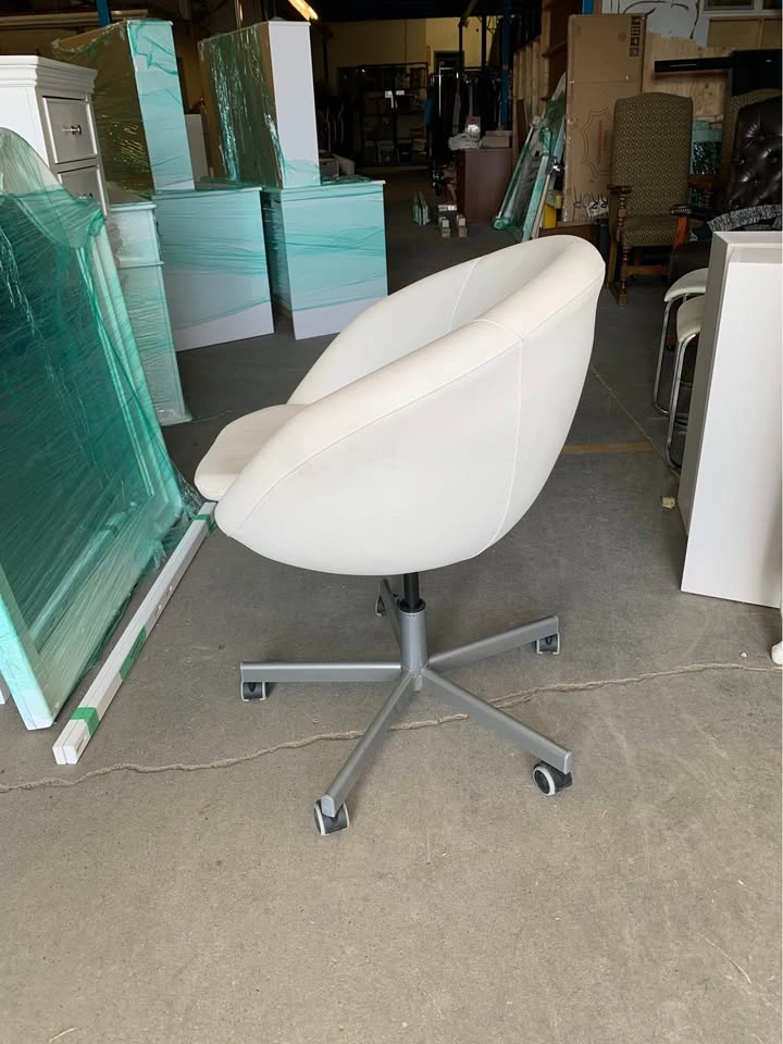 White IKEA Swivel Chair w Wheels - photo 2