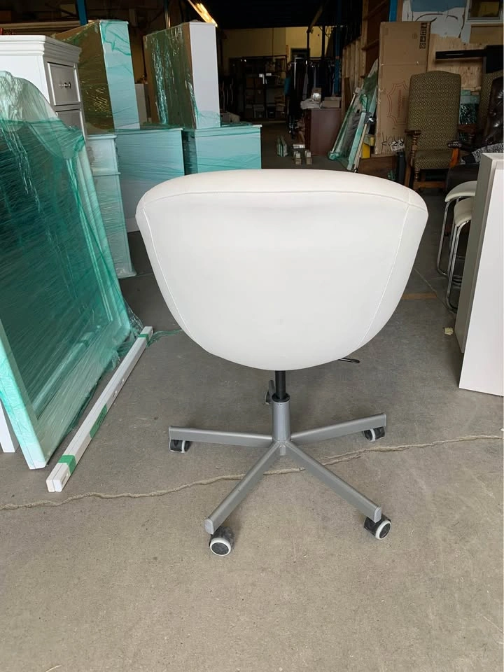 White IKEA Swivel Chair w Wheels - photo 3