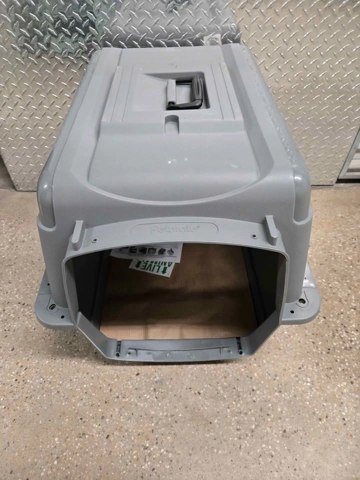 Petmate gray pet carrier - photo 2