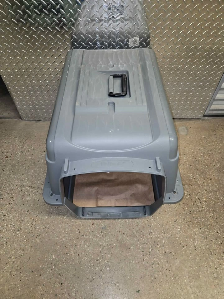 Petmate gray pet carrier - photo 4