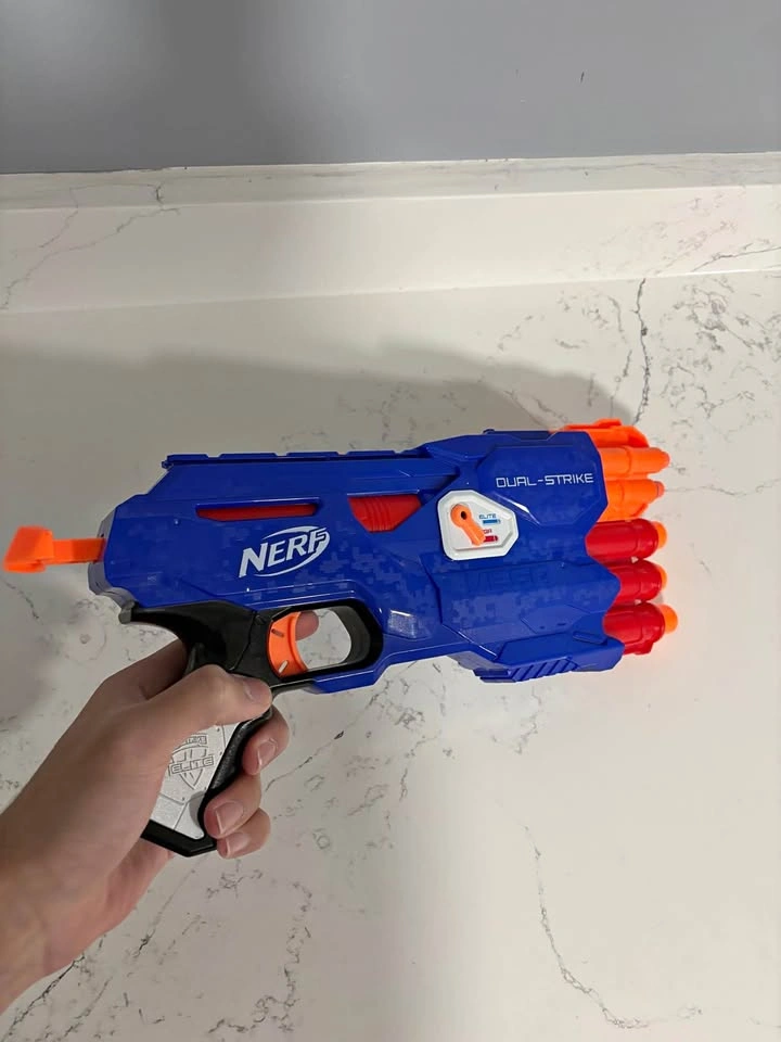 Nerf Dual Strike - ‼️FREE BULLETS‼️