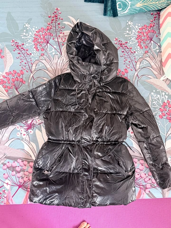 M size - Calvin Klein shiny puffer jacket - never worn - photo 4