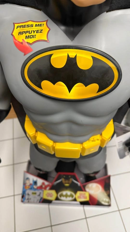 BIG-FIGS Batman 48 Inch Action Figure w Bat-Signal Light - photo 2