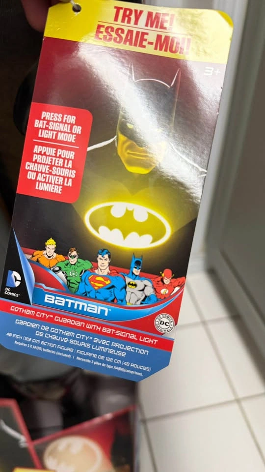BIG-FIGS Batman 48 Inch Action Figure w Bat-Signal Light - photo 5