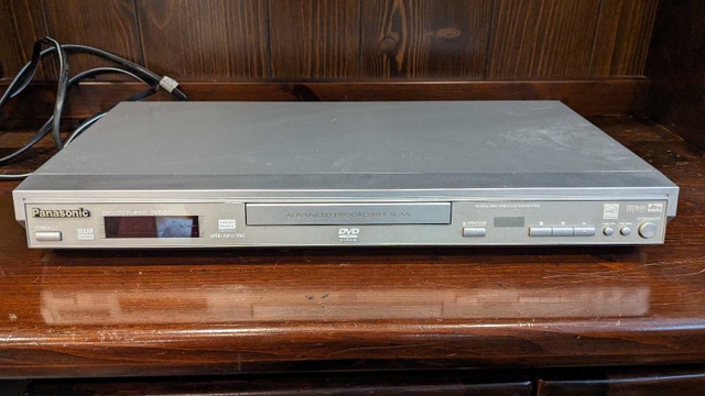 Panasonic DVD-S27 DVD/CD Player - photo 2