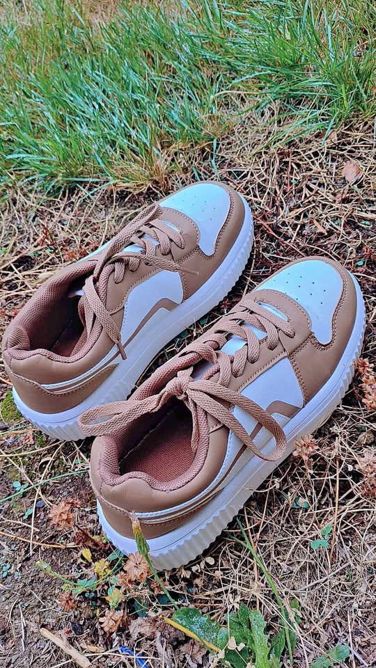 Women's shoes