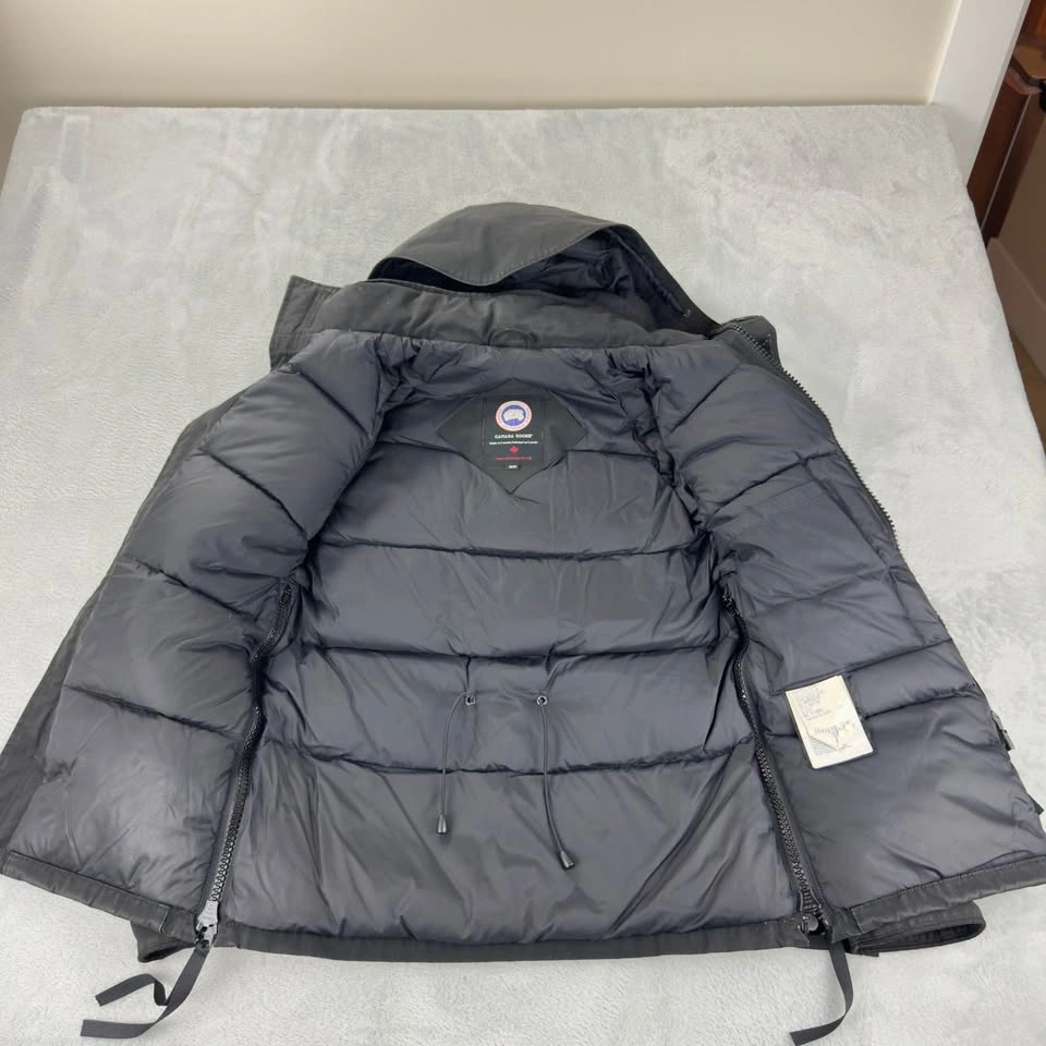 Canada Goose Men's XS Black Kamloops Puffer Jacket - photo 3