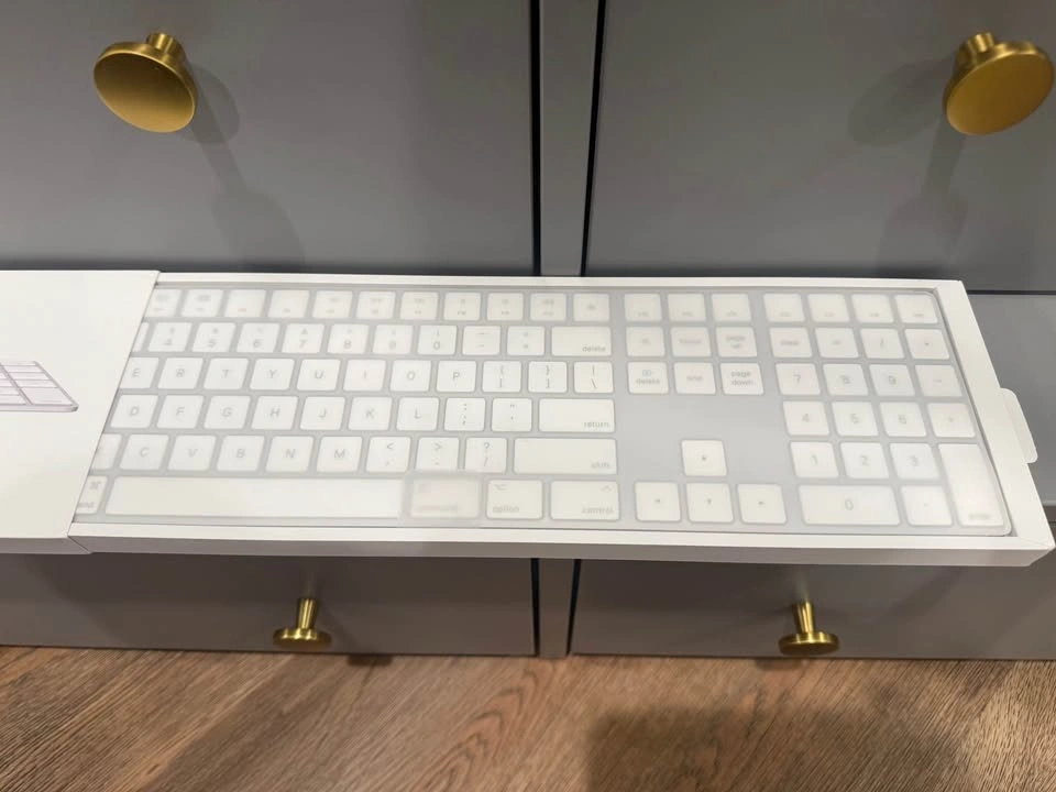 Apple Magic Keyboard and Trackpad - photo 2