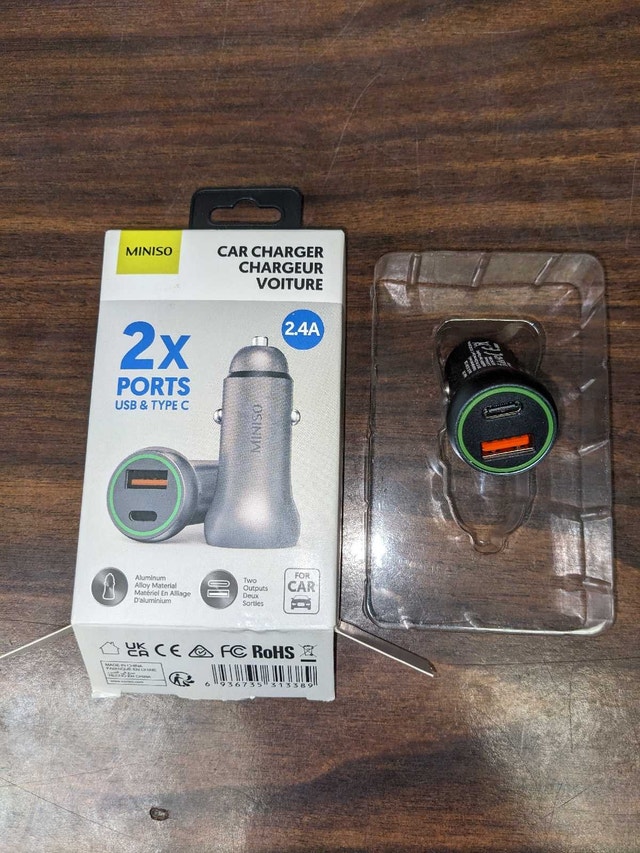 Car charger USB C 2.4 Amps from Miniso