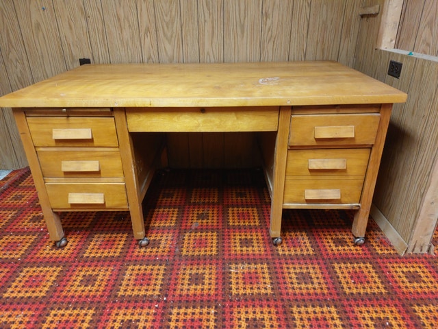 Large solid wood desk with 6 drawers - photo 2